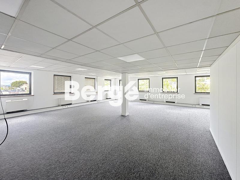 Bureau - 219 m²