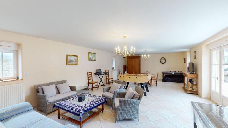 Propriété - 300 m² - 14 pièces