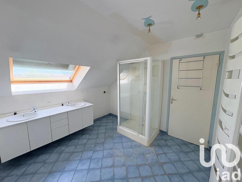 Maison de ville - 273 m² - 9 pièces