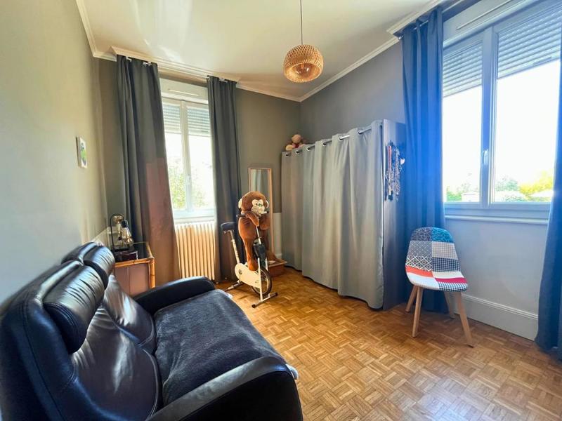 Maison - 275 m² - 7 pièces