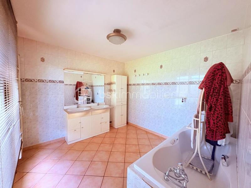 Maison - 140 m² - 6 pièces