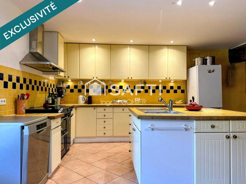 Maison - 275 m² - 7 pièces