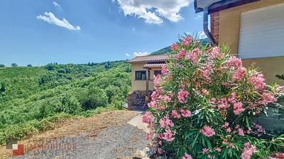 Maison - 528 m² - 17 pièces