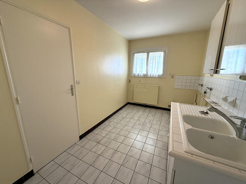 Appartement - 90 m² - 4 pièces