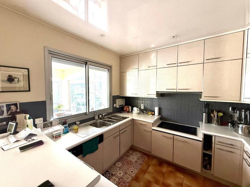 Maison - 225 m² - 6 pièces