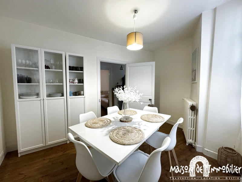 Maison - 104 m² - 6 pièces