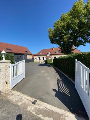 Longère - 368 m² - 10 pièces