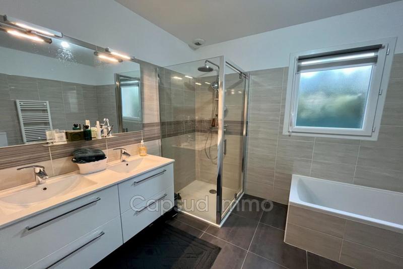 Villa - 90 m² - 4 pièces