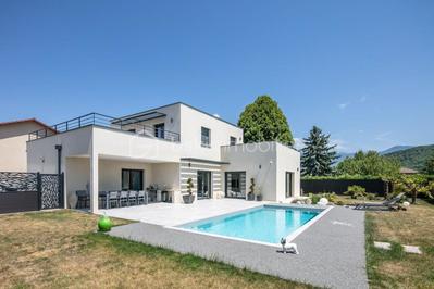 Maison - 175 m² - 6 pièces