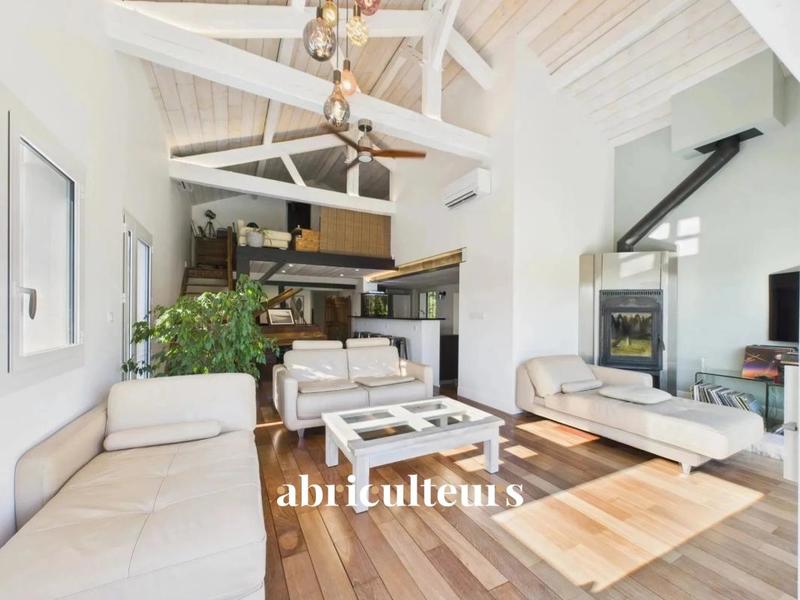 Maison ancienne - 295 m² - 10 pièces