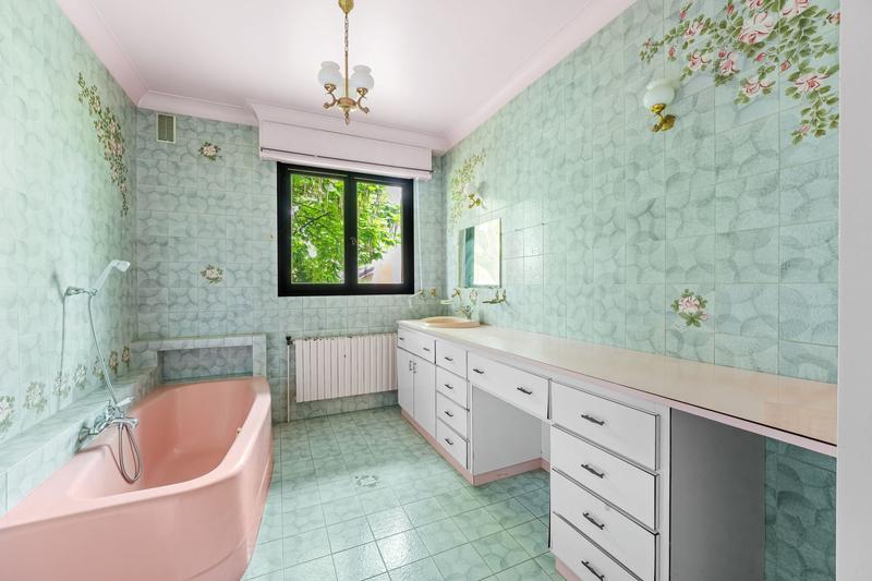 Maison - 304 m² - 9 pièces