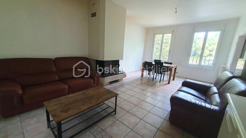 Maison - 200 m² - 11 pièces