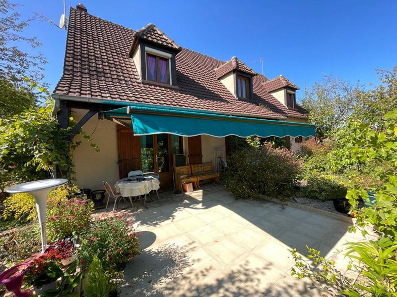 Maison - 180 m² - 9 pièces