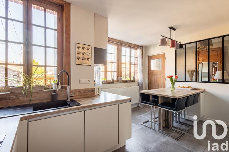 Maison - 260 m² - 9 pièces