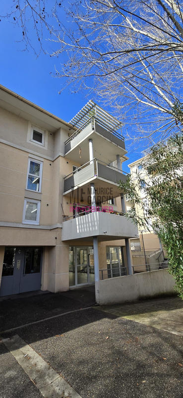 Appartement - 70 m² - 4 pièces