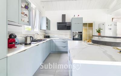 Maison - 158 m² - 6 pièces