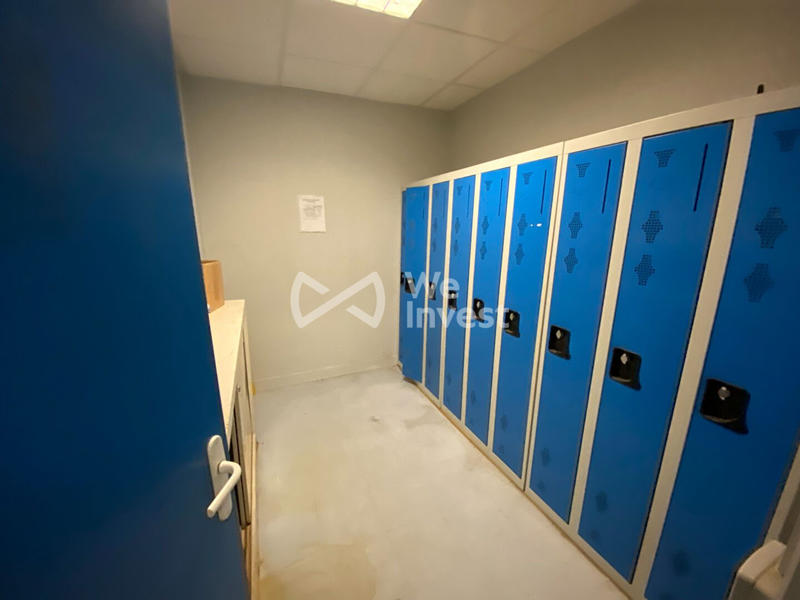 Local commercial - 819 m²