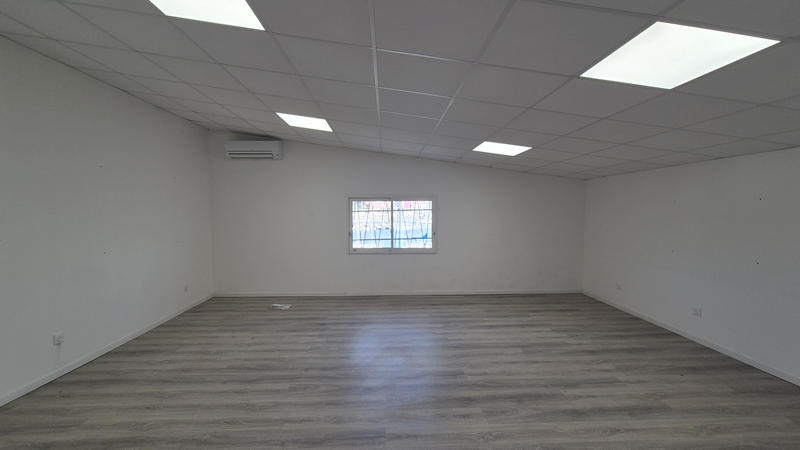 Local d'activités - 375 m²