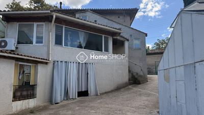 Maison traditionnelle - 157 m² - 3 pièces