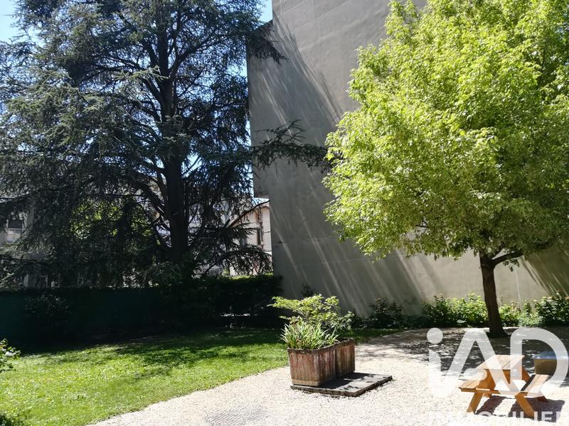 Appartement - 83 m² - 5 pièces