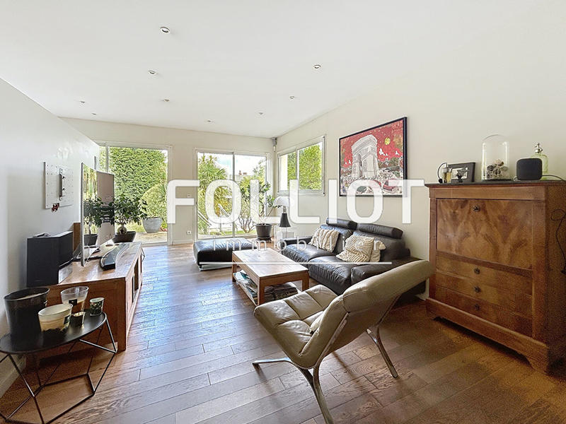 Maison - 195 m² - 8 pièces