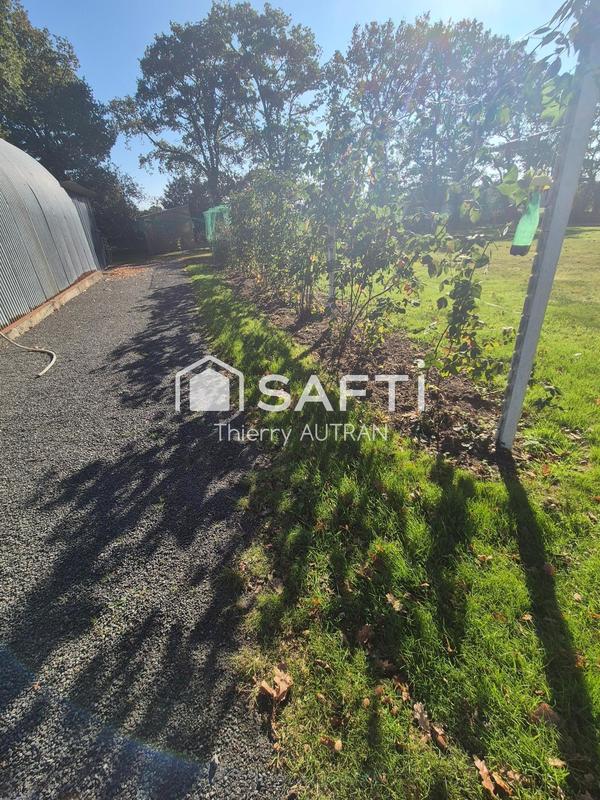 Maison - 216 m² - 9 pièces