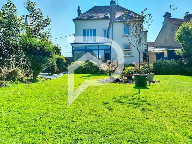 Maison bourgeoise - 210 m² - 7 pièces