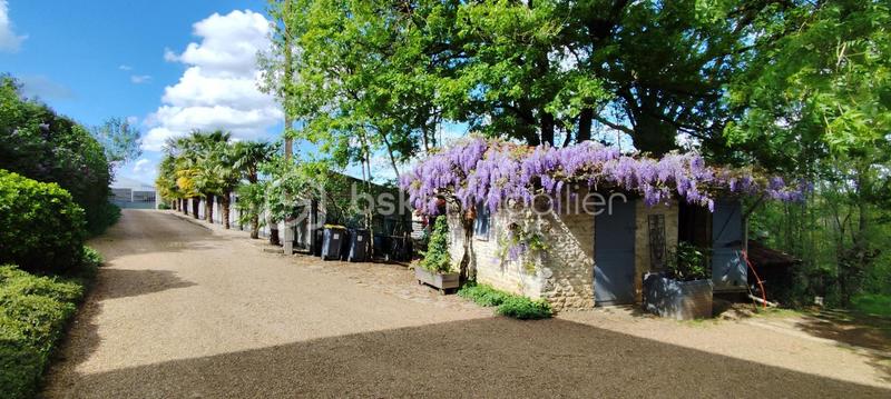 Propriété - 277 m² - 10 pièces