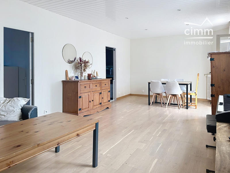 Maison - 104 m² - 5 pièces