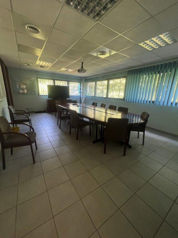 Local d'activité / Entrepôt - 1 200 m²