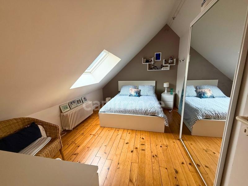 Maison - 195 m² - 9 pièces