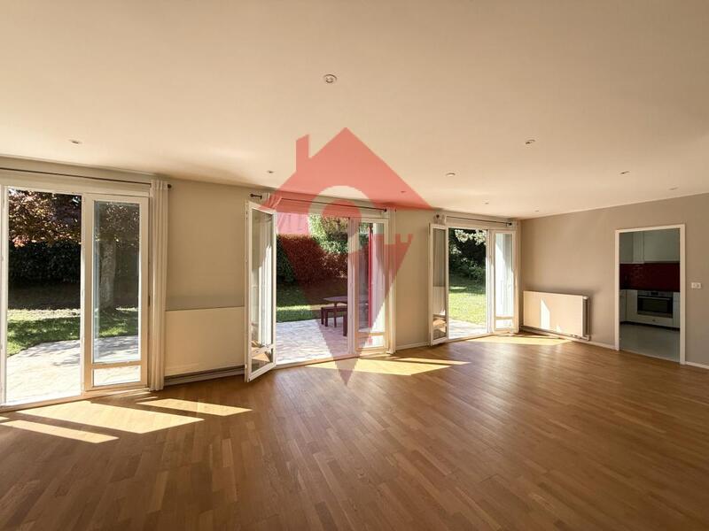 Maison - 194 m² - 8 pièces