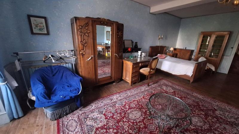 Maison - 228 m² - 8 pièces