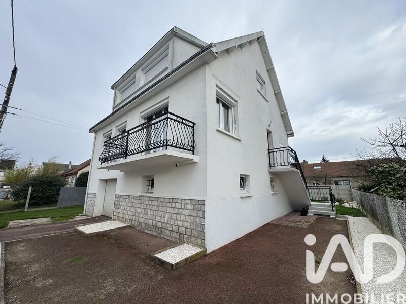 Maison - 138 m² - 5 pièces