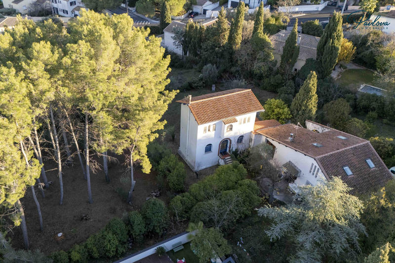 Maison traditionnelle - 215 m² - 8 pièces