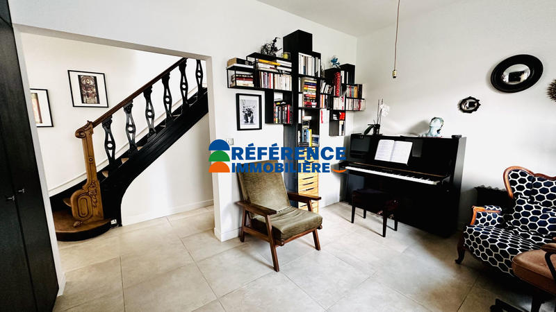 Maison - 210 m² - 5 pièces