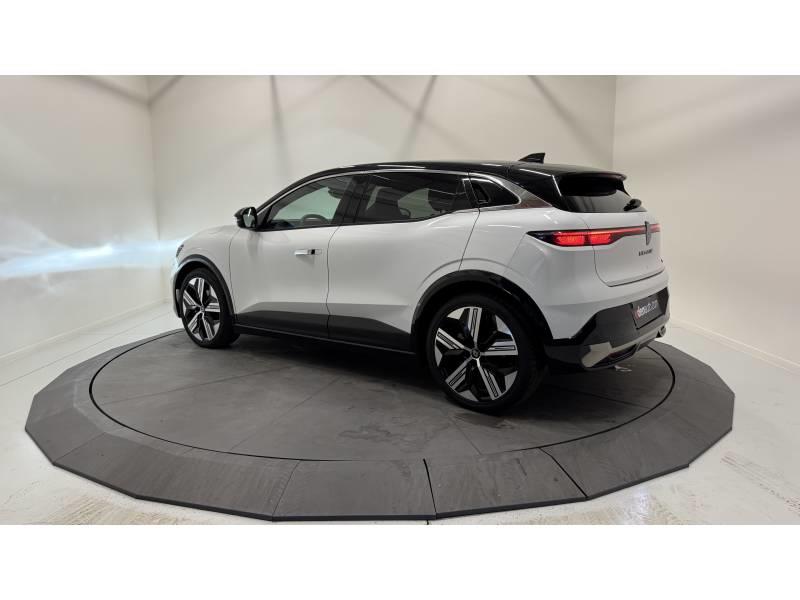 Renault Mégane E-Tech 220 ch autonomie confort Gsr2 Iconic