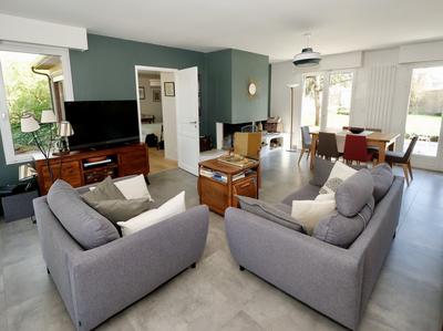 Maison - 181 m² - 7 pièces