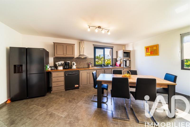 Maison - 309 m² - 11 pièces