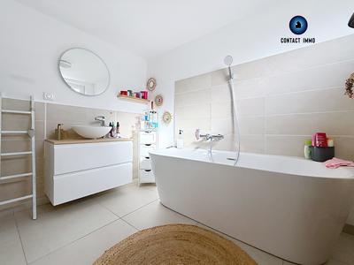 Maison - 98 m² - 4 pièces