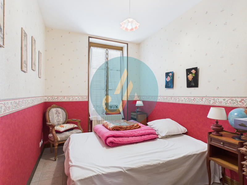 Maison - 169 m² - 7 pièces