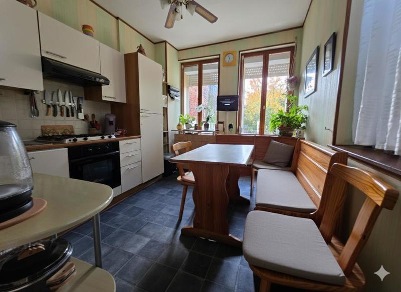 Divers - 160 m² - 5 pièces