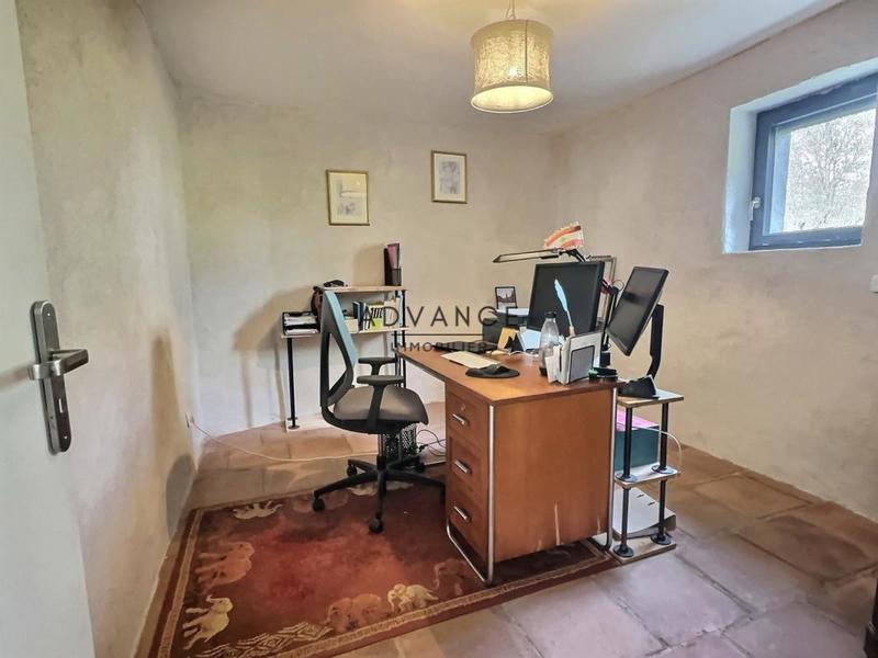 Corps de ferme - 320 m² - 5 pièces