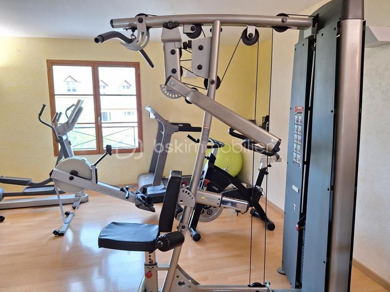 Appartement - 572 m² - 15 pièces