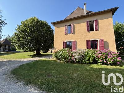 Maison - 196 m² - 7 pièces