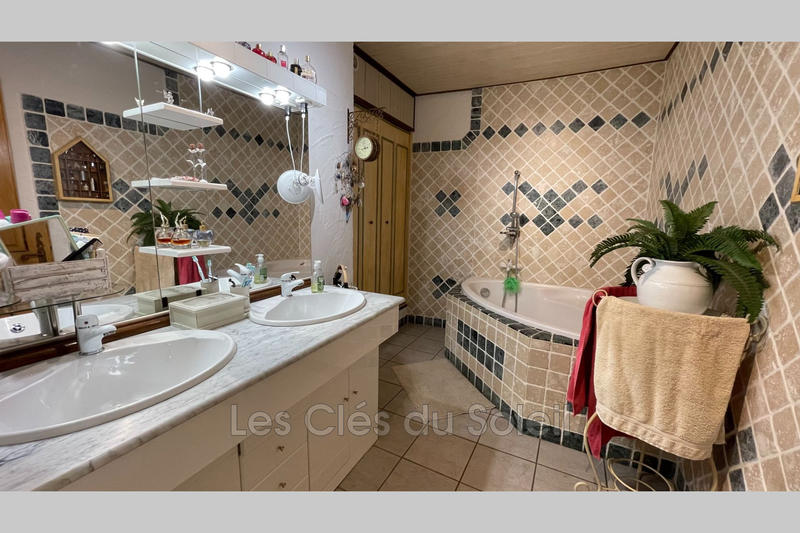 Maison de village - 110 m² - 3 pièces