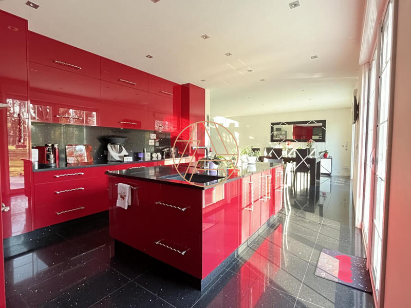 Maison - 147 m² - 7 pièces