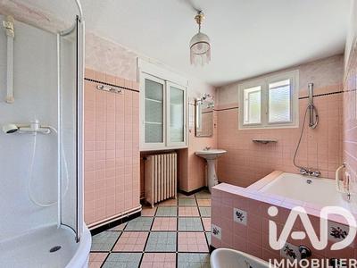 Maison - 198 m² - 7 pièces