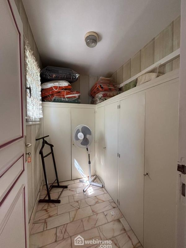 Maison - 181 m² - 7 pièces