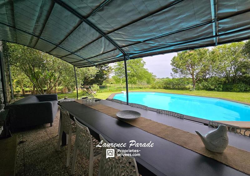 Maison - 312 m² - 7 pièces